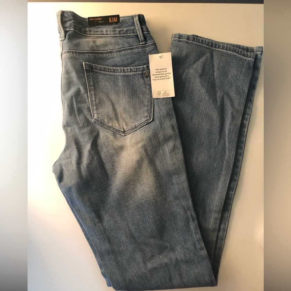 Kim kardashian curvy straight jeans.